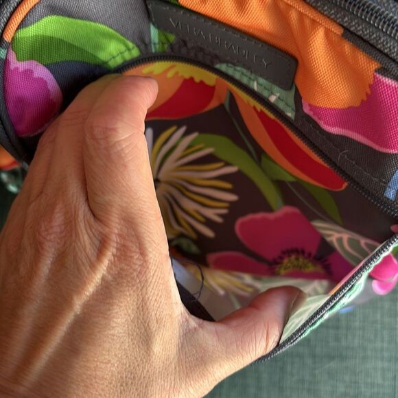 Vera Bradley lighten up campus large backpack in jazzy blooms Multicolor EUC! - Picture 3 of 12